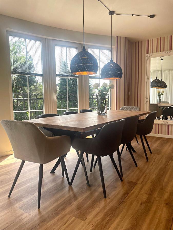 Vila Urbana Luxury Apartments Лешче Экстерьер фото