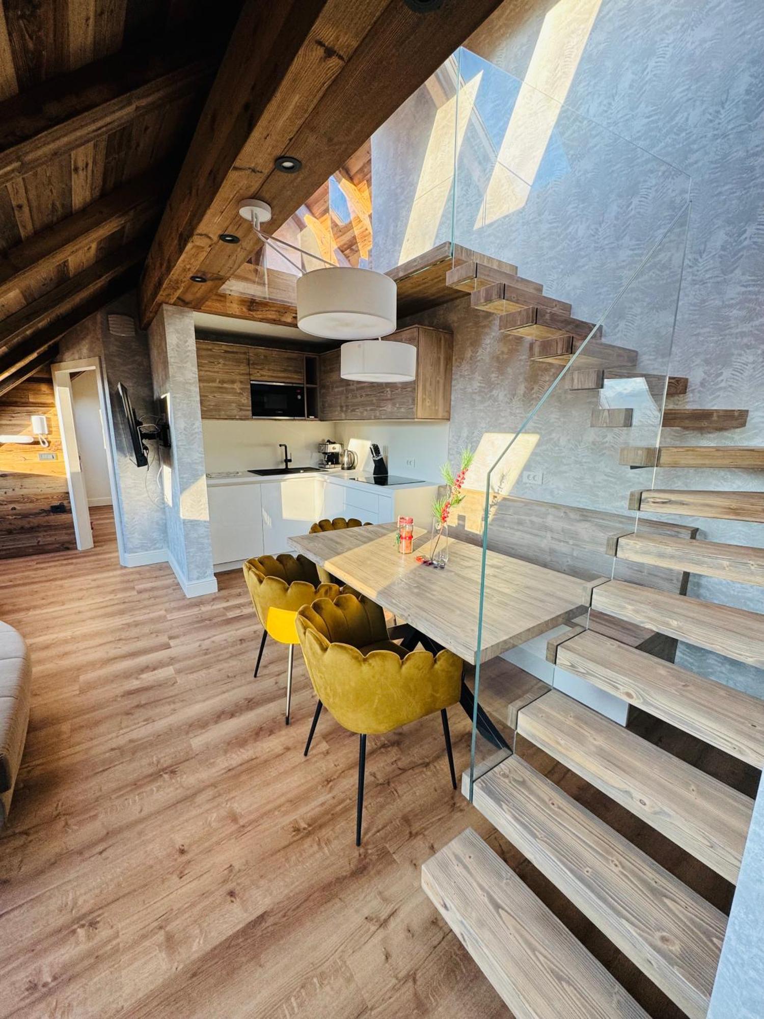 Vila Urbana Luxury Apartments Лешче Экстерьер фото
