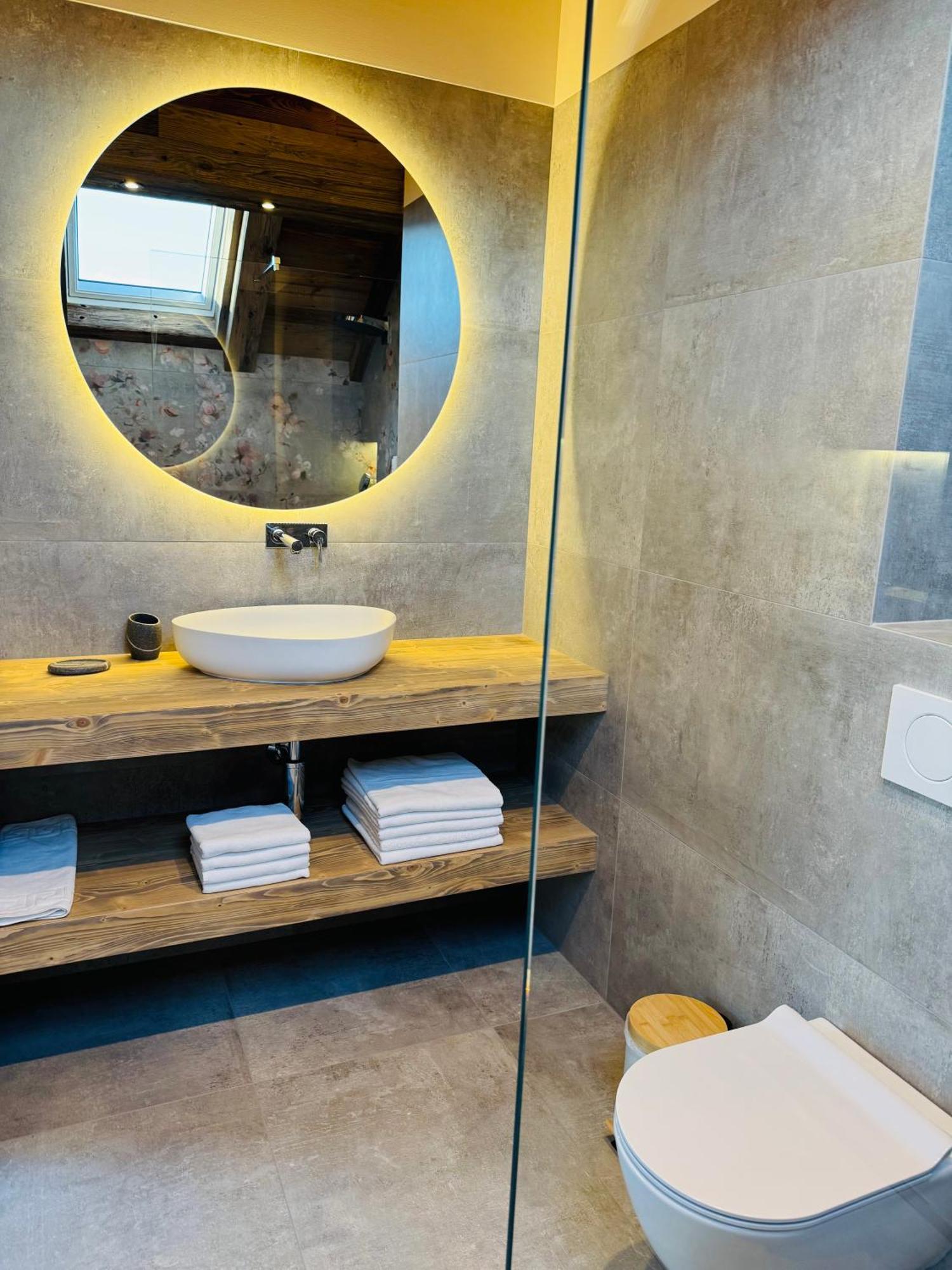 Vila Urbana Luxury Apartments Лешче Экстерьер фото