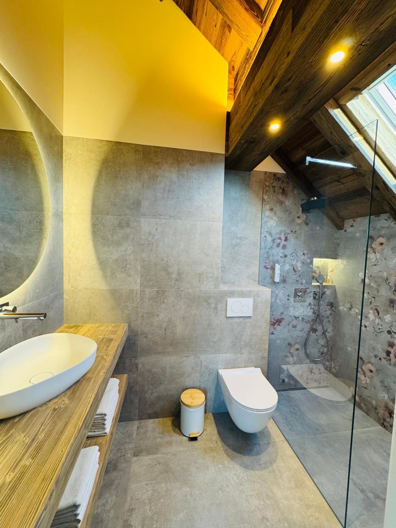 Vila Urbana Luxury Apartments Лешче Экстерьер фото